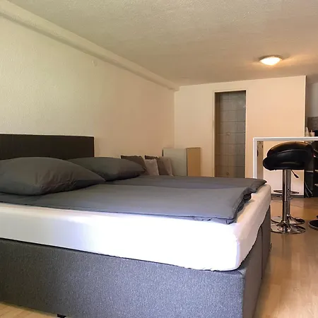 Charmante, Ruhige In Lägenhet *