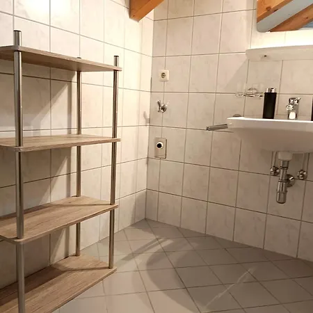 Charmante, Ruhige In İnnsbruck